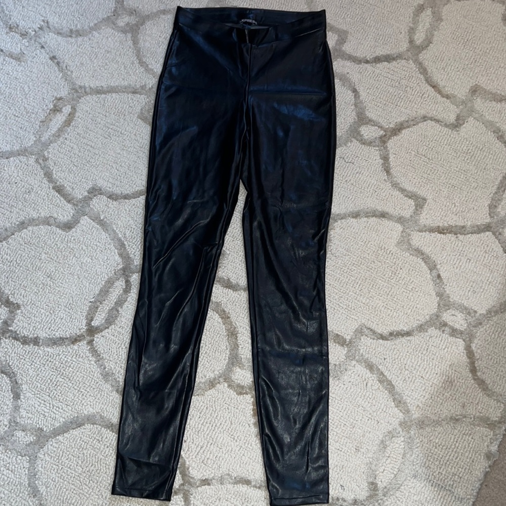 NWOT Express black faux leather leggings- Small